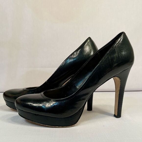 BLACK PLATFORM LEATHER PUMPS WITH 5” HEEL BY CALVIN KLEIN SIZE 10 - Picture 4 of 6